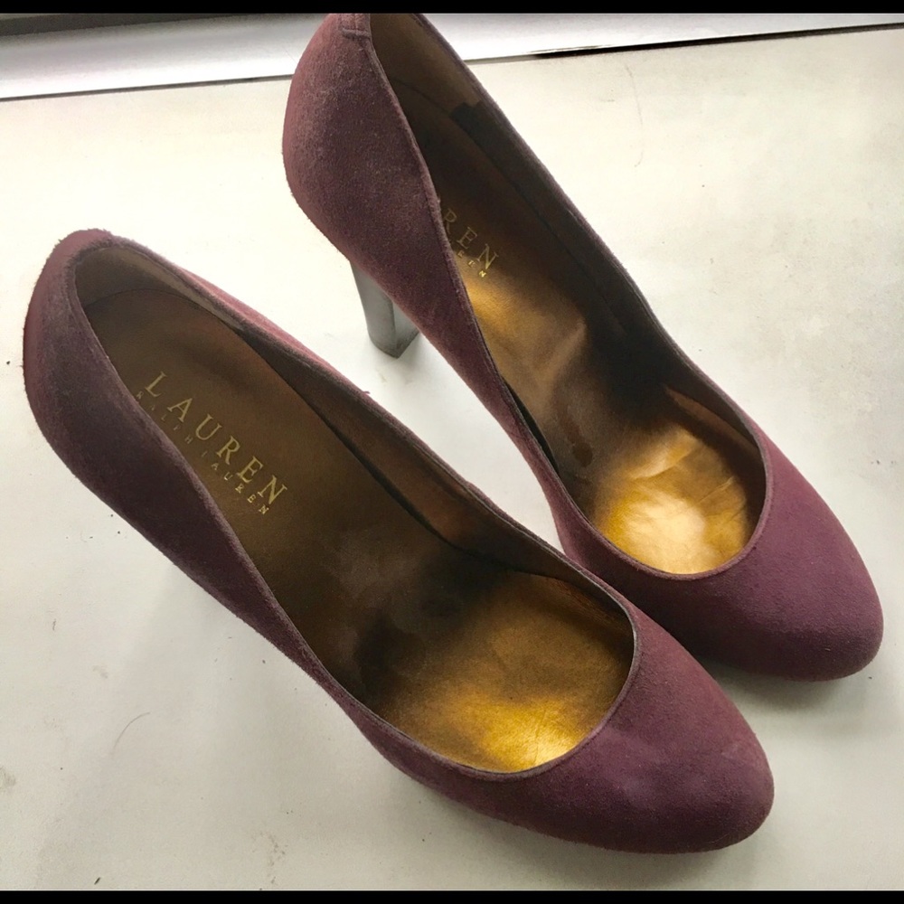 Shoe - Picture 2 of 3